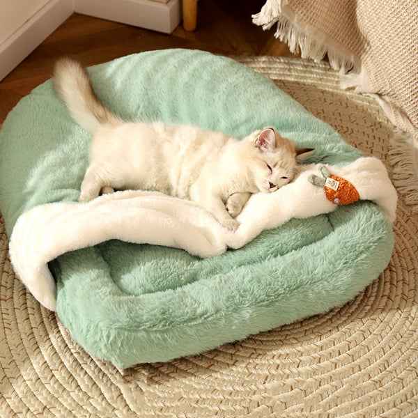 All-Season Plush Cat Bed – Soft & Warm Sleeping Pad